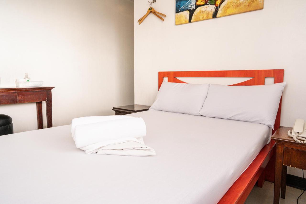 Getz Hotel Manila Zewnętrze zdjęcie