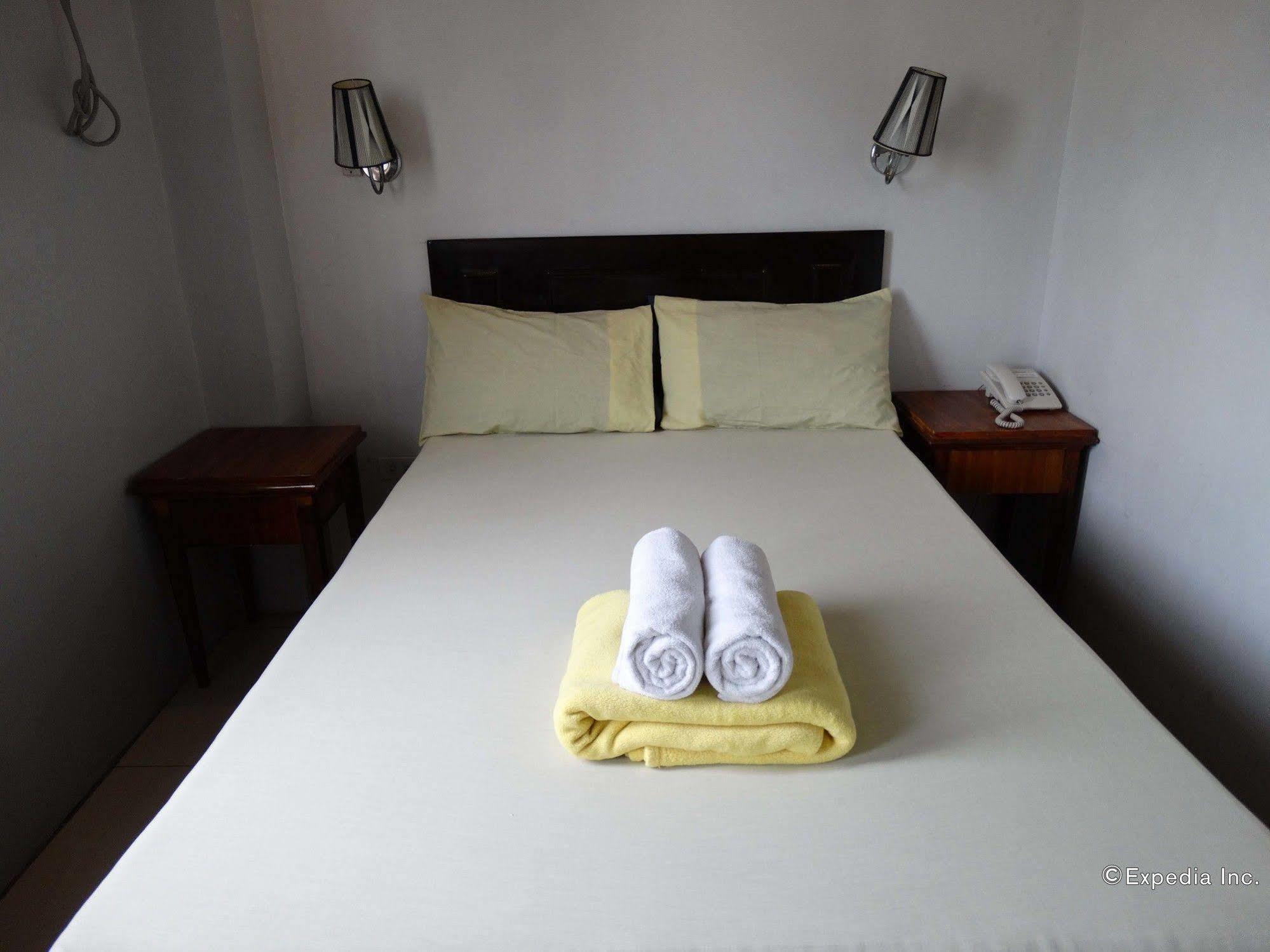 Getz Hotel Manila Zewnętrze zdjęcie