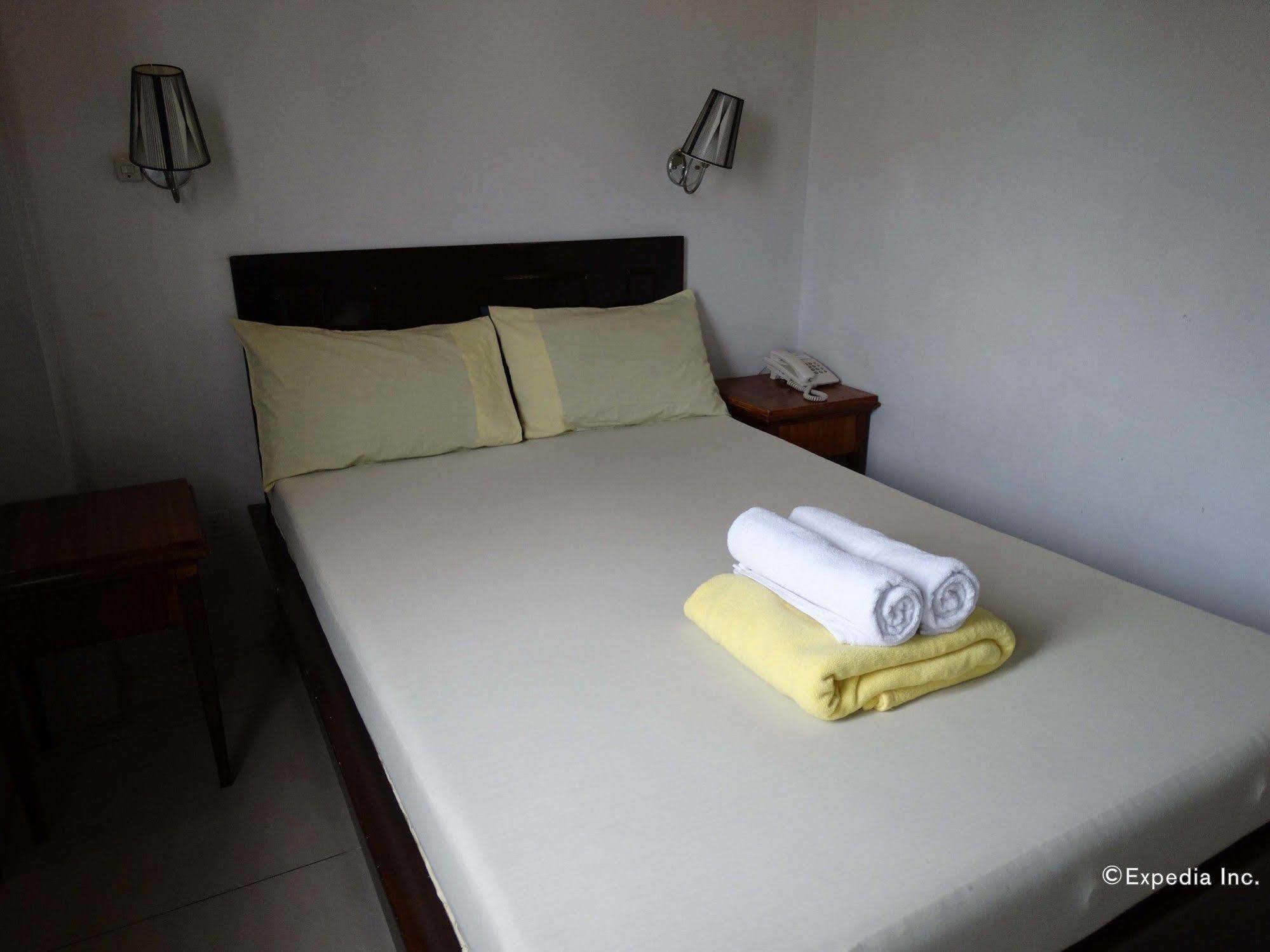 Getz Hotel Manila Zewnętrze zdjęcie